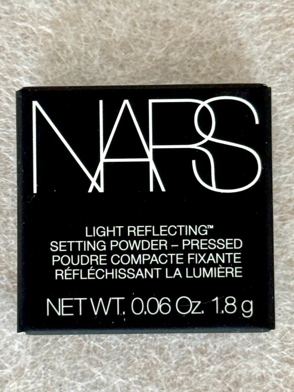NARS Light Reflecting Pressed Setting Powder – Translucent Crystal (Mini) - Picture 2 of 3